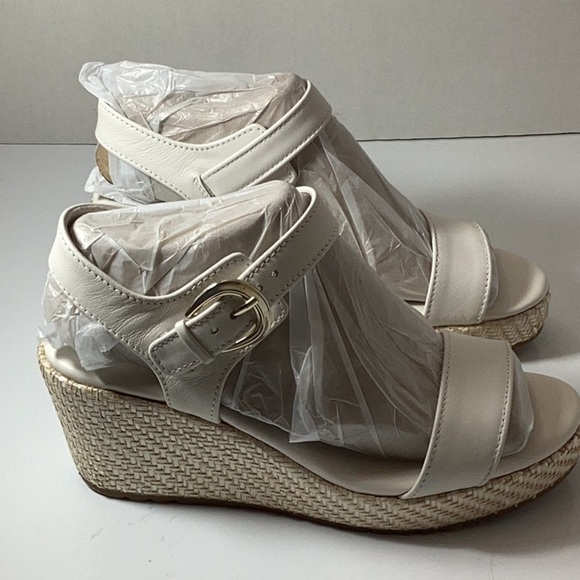 STELLA WEDGE SANDAL - Picture 6 of 11